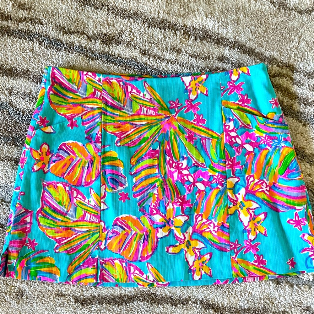 LILY PULITZER SKORT SIZE 4